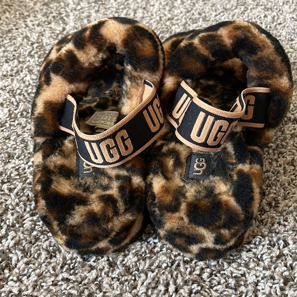 UGG leopard print sandal slippers - Picture 2 of 3